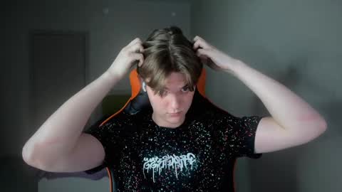 Snapshot of lucas_dany chatting on 03.08.25 Lucas Gill online show from 03.08.25