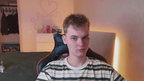 Snapshot of lucas_dany chatting on 09.15.25 Lucas Gill online show from 09.15.25