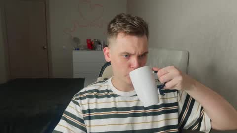 Snapshot of lucas_dany chatting on 11.18.25 Lucas Gill online show from 11.18.25