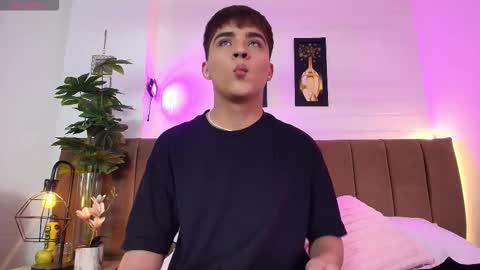 Snapshot of lucas_lovee chatting on 02.19.26 Lucas lovee online show from 02.19.26