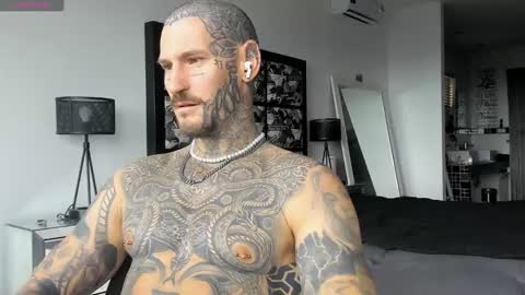 Snapshot of lucasexclusive chatting on 12.04.24 lucasexclusive online show from 12.04.24