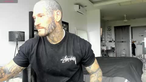 Snapshot of lucasexclusive chatting on 12.22.24 lucasexclusive online show from 12.22.24