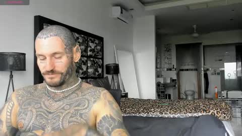 Snapshot of lucasexclusive chatting on 12.24.24 lucasexclusive online show from 12.24.24