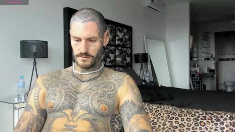 Snapshot of lucasexclusive chatting on 01.02.25 lucasexclusive online show from 01.02.25