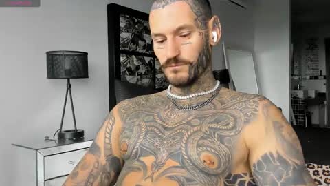 Snapshot of lucasexclusive chatting on 01.05.25 lucasexclusive online show from 01.05.25