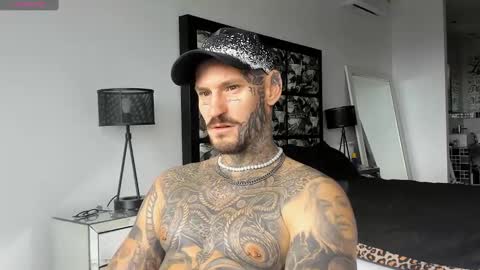 Snapshot of lucasexclusive chatting on 01.07.25 lucasexclusive online show from 01.07.25