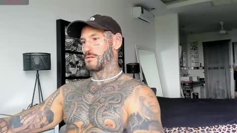 Snapshot of lucasexclusive chatting on 01.09.25 lucasexclusive online show from 01.09.25