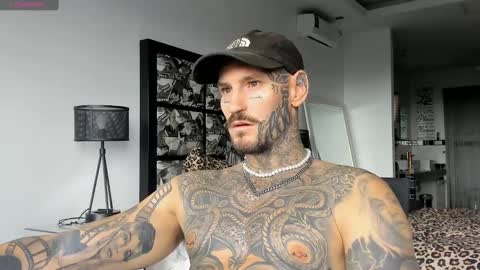 Snapshot of lucasexclusive chatting on 01.12.25 lucasexclusive online show from 01.12.25