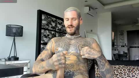 Snapshot of lucasexclusive chatting on 01.18.25 lucasexclusive online show from 01.18.25
