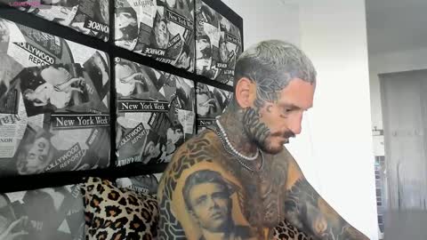 Snapshot of lucasexclusive chatting on 02.04.25 lucasexclusive online show from 02.04.25