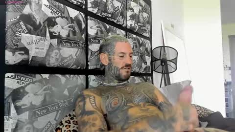 Snapshot of lucasexclusive chatting on 02.08.25 lucasexclusive online show from 02.08.25