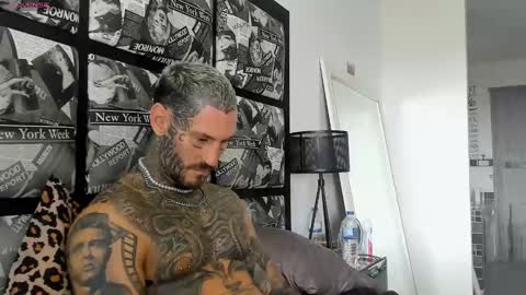 Snapshot of lucasexclusive chatting on 02.28.25 lucasexclusive online show from 02.28.25