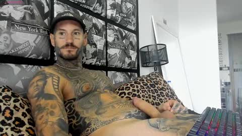 Snapshot of lucasexclusive chatting on 03.10.25 lucasexclusive online show from 03.10.25