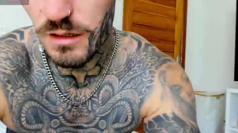 Snapshot of lucasexclusive chatting on 10.04.25 lucasexclusive online show from 10.04.25