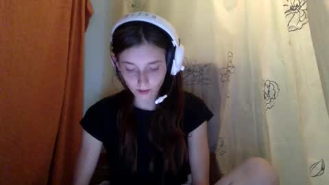 Luci Layne online show from 04.26.26