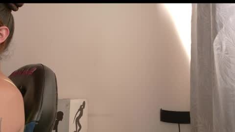 Snapshot of lucia_evans21 chatting on 04.13.26 lucia_evans21 online show from 04.13.26