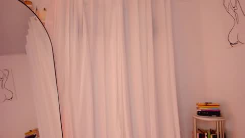 Lucia online show from 01.16.25