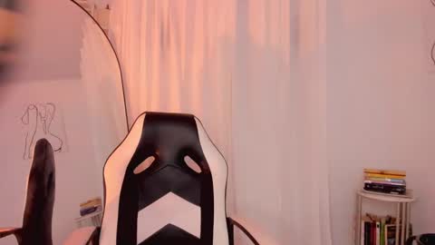 Lucia online show from 01.17.25