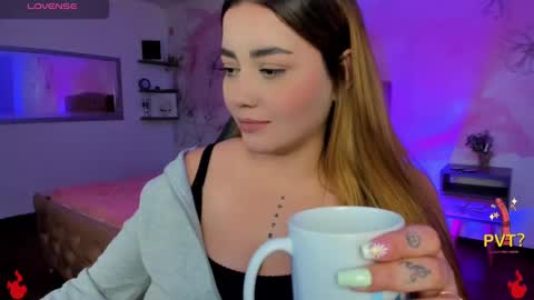 lucia star  online show from 02.21.25