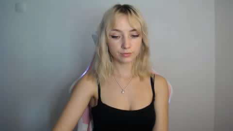 Snapshot of luciacam20 chatting on 07.20.26 Lucy online show from 07.20.26