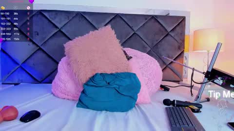 Lucia online show from 11.26.25