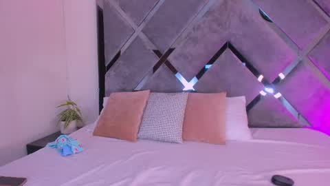 Lucia Gray online show from 04.14.26