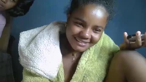 Snapshot of luciana012 chatting on 09.26.25 luciana012 online show from 09.26.25