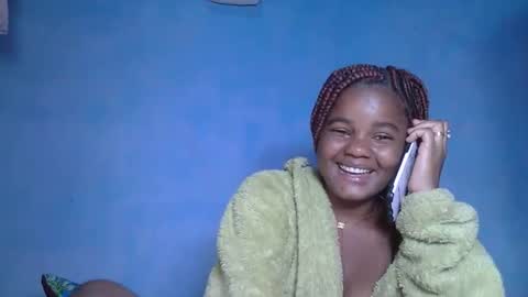 Snapshot of luciana012 chatting on 10.02.25 luciana012 online show from 10.02.25