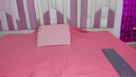 instagram luciana417  online show from 01.04.25