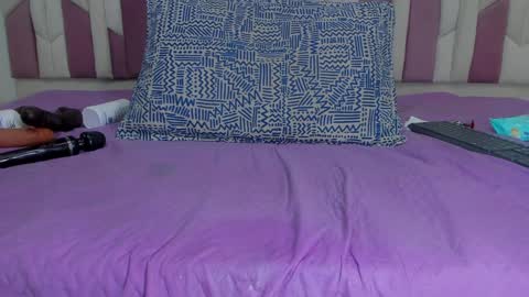 instagram luciana417  online show from 01.10.25