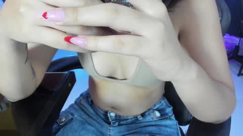    online show from 02.01.25