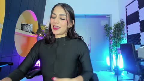    online show from 02.09.25