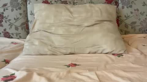 Mysterious Girl online show from 11.01.25