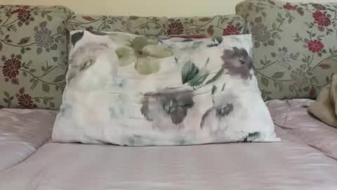 Snapshot of lucianalive chatting on 01.10.26 Mysterious Girl online show from 01.10.26