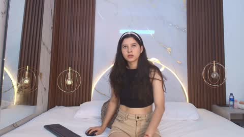 Snapshot of lucianasmith_ chatting on 01.29.25 Luci online show from 01.29.25