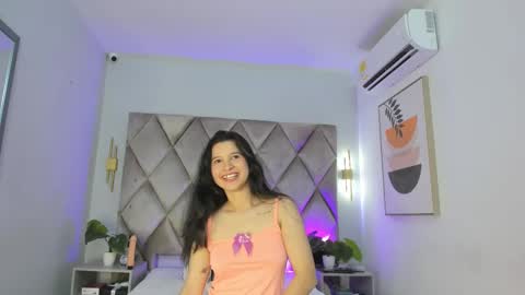 Snapshot of lucianasmith_ chatting on 03.10.25 Luci online show from 03.10.25