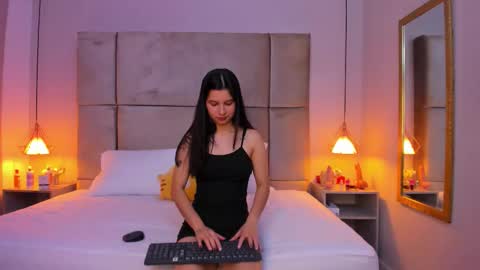 Snapshot of lucianasmith_ chatting on 09.27.25 Luci online show from 09.27.25
