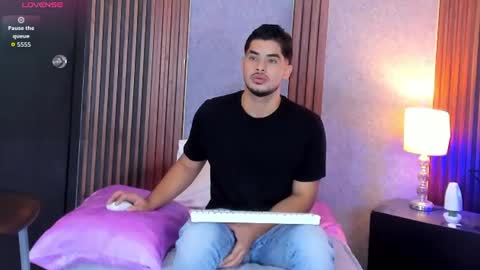 Snapshot of luciano_vitale_ chatting on 06.30.26 Luciano online show from 06.30.26