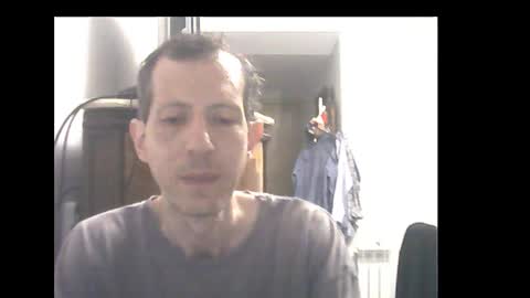 Snapshot of lucianoaxel chatting on 12.15.24 Luciano online show from 12.15.24