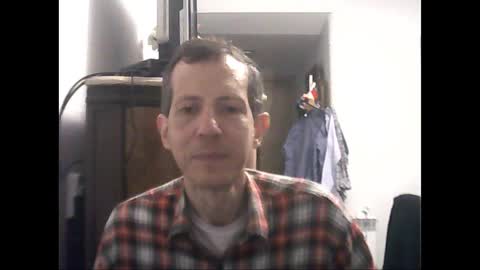 Snapshot of lucianoaxel chatting on 12.16.24 Luciano online show from 12.16.24
