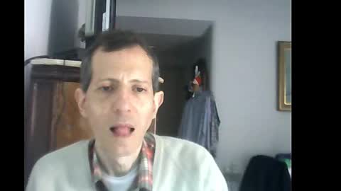 Snapshot of lucianoaxel chatting on 12.21.24 Luciano online show from 12.21.24
