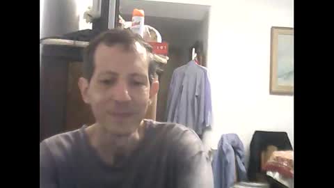 Snapshot of lucianoaxel chatting on 12.29.24 Luciano online show from 12.29.24