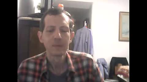 Snapshot of lucianoaxel chatting on 12.30.24 Luciano online show from 12.30.24