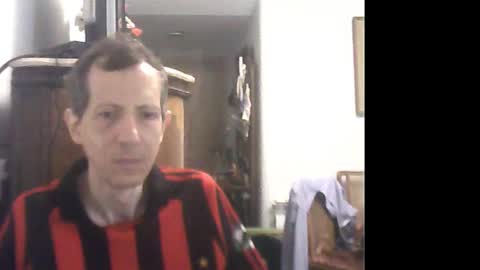 Snapshot of lucianoaxel chatting on 01.18.25 Luciano online show from 01.18.25