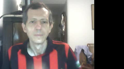 Snapshot of lucianoaxel chatting on 01.19.25 Luciano online show from 01.19.25