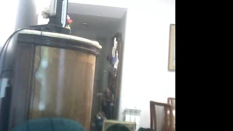Snapshot of lucianoaxel chatting on 02.16.25 Luciano online show from 02.16.25