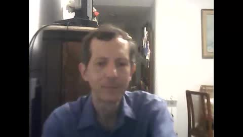 Snapshot of lucianoaxel chatting on 02.17.25 Luciano online show from 02.17.25