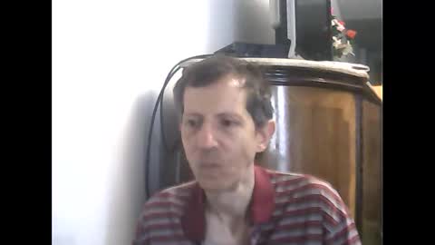 Snapshot of lucianoaxel chatting on 02.22.25 Luciano online show from 02.22.25
