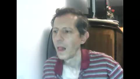 Snapshot of lucianoaxel chatting on 02.22.25 Luciano online show from 02.22.25