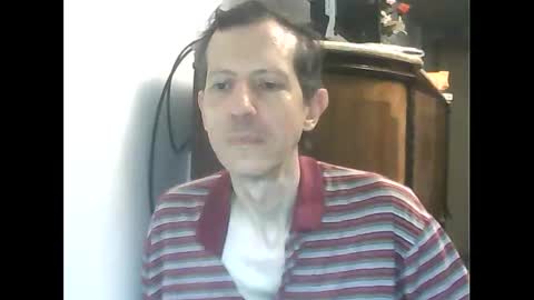 Snapshot of lucianoaxel chatting on 02.24.25 Luciano online show from 02.24.25